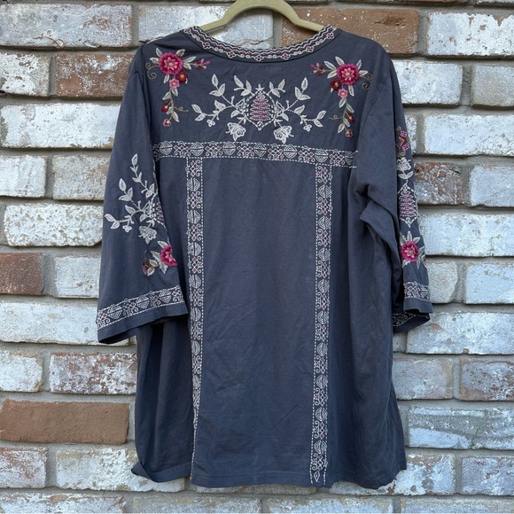 Caite Embroidered Top Handmade with Heart - Picture 7 of 12